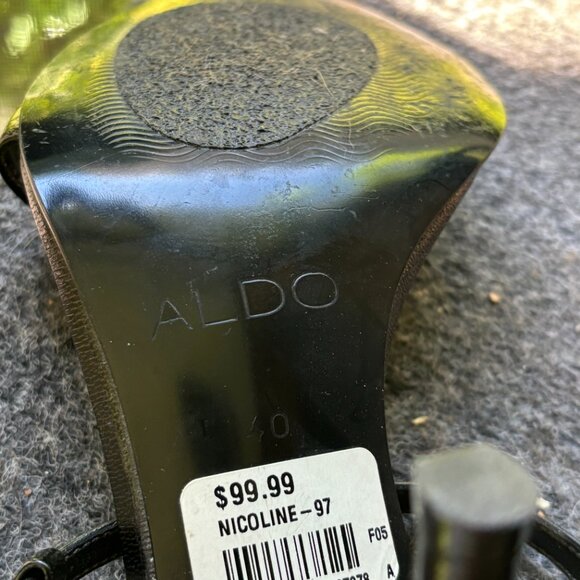 womens shoes - Picture 2 of 2